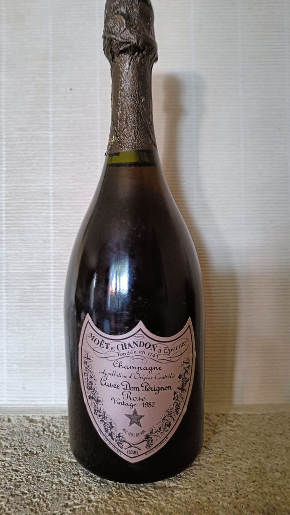 Champagne Rosé Dom Pérignon 1982 en coffret bois - Boire du Bon